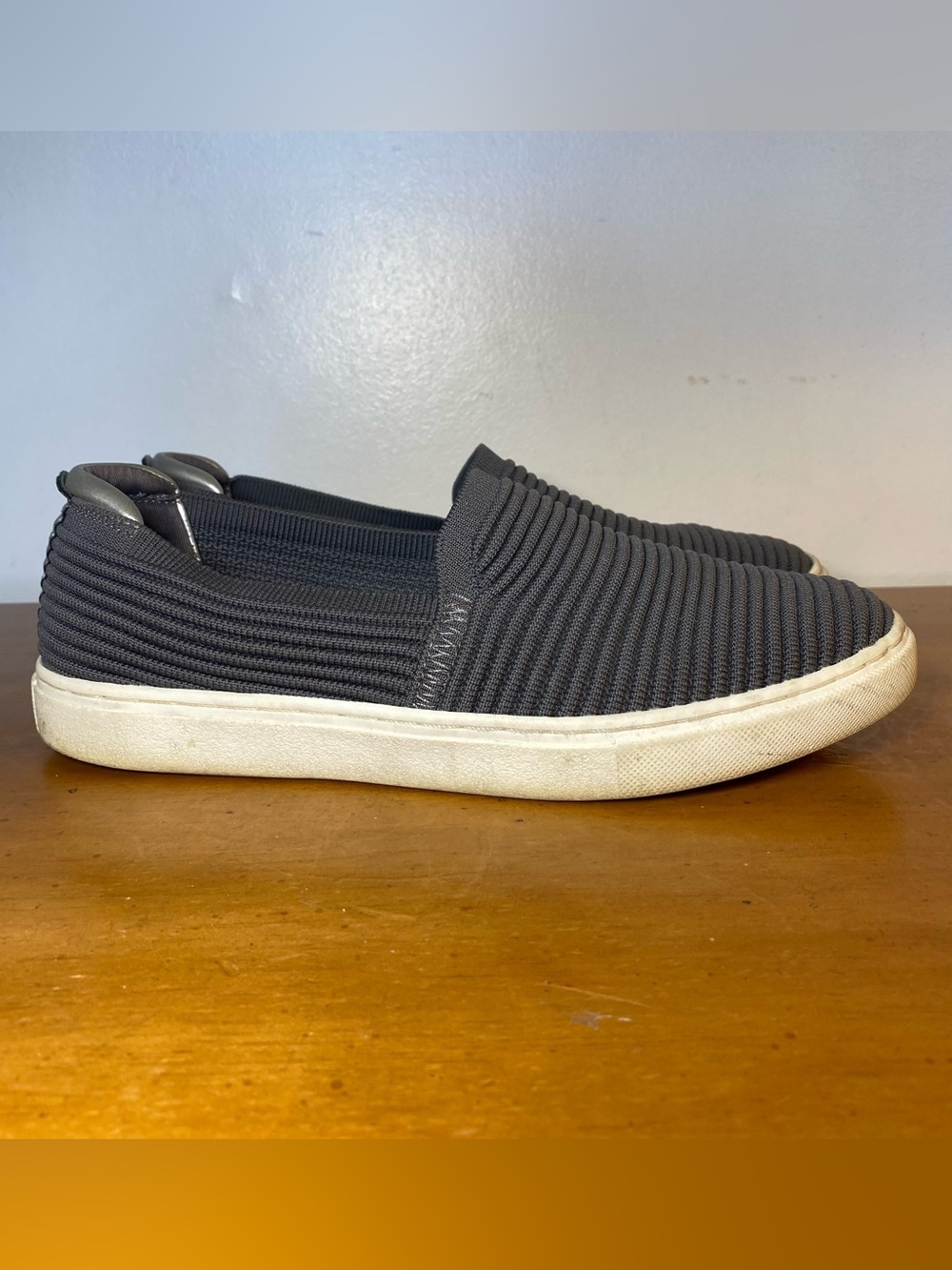 Kelly & Katie Women’s 7.5 Blue Grey Slip-On Casual Knit Walking Shoes Comfort
